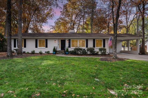 1018 Shady Bluff Drive