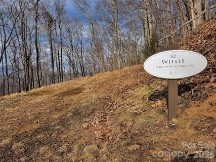 32 Finlaystone Trace active lot in Highland Forest, Waynesville, NC