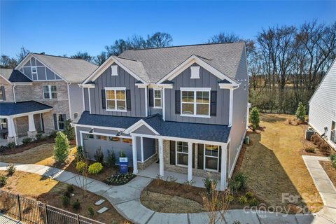 2213 Dickson Court