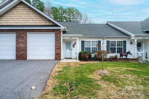 1687 Golden Cedar Lane sold townhome in Mt Olive Manor, Newton, NC