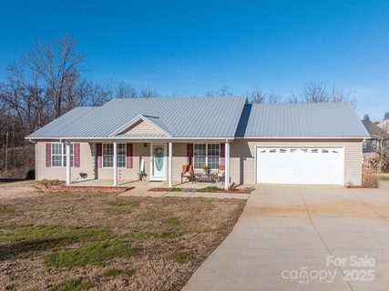 1486 Clear Creek Lane sold home in Sigmon Hollow, Newton, NC