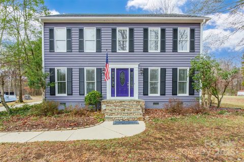 8230 Quail Hollow Drive sold home in Stallings Glen, Harrisburg, NC