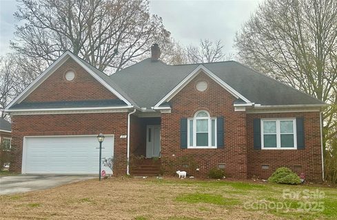 1915 Millbrook Lane sold home in Stevens Mill, Matthews, NC