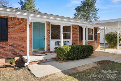 109 Willowbrook Road sold home in Willowbrook, Hendersonville, NC