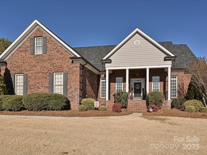 7900 Grimsby Circle sold home in Fenton Dell, Harrisburg, NC