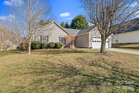 28 Sand Pebble Court sold home in St Johns Commons, Fletcher, NC