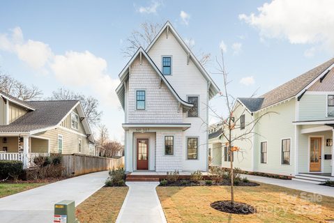 307 Coxe Avenue