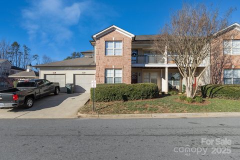 7325 Michaels Landing Drive pending condo in Michaels Landing, Charlotte, NC