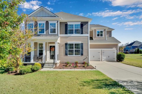 17147 Belmont Stakes Lane sold home in Southern Trace, Charlotte, NC