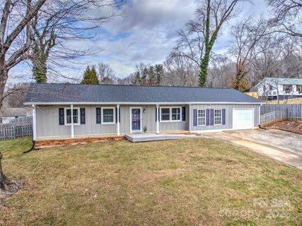 32 Southwicke Drive sold home in Southwicke Estates, Arden, NC