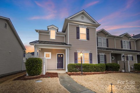 11284 Lions Mane Street sold townhome in Lions Gate, Charlotte, NC
