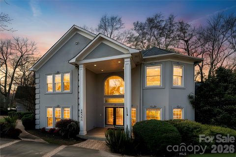 16300 Autumn Creek Court pending home in Riverpointe, Charlotte, NC