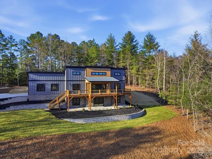 Previously sold for $878,890