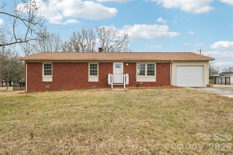 2223 Woodhurst Lane sold home in Anderson Heights, Albemarle, NC