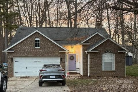 4427 Hounds Run Drive sold home in Habersham, Matthews, NC