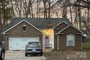 4427 Hounds Run Drive sold home in Matthews, SC