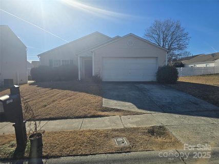 11055 Thousand Oaks Drive sold home in Cabarrus Crossing, Huntersville, NC