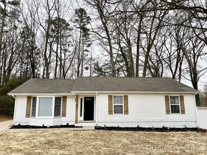 1731 Teddington Drive sold home in Woodford Green, Charlotte, NC
