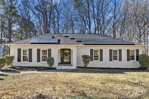 429 Sunnywood Lane sold home in Sardis Woods, Charlotte, NC