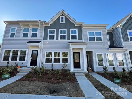 7013 Alpharetta Street pending home in Lakeview Village, Charlotte, NC