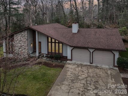 19 Hickory Court Lane sold home in Hickory Hill, Hendersonville, NC