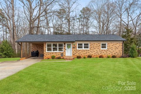2104 Hollandale Drive sold home in Hollandale, Gastonia, NC