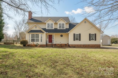 110 Turnberry Lane sold home in St Andrews Village, Mooresville, NC