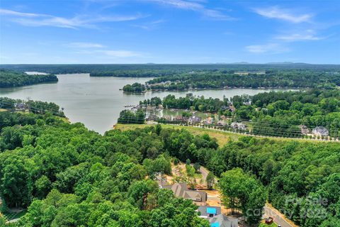 5040 Hermitage Court active lot in Reflection Pointe, Belmont, NC