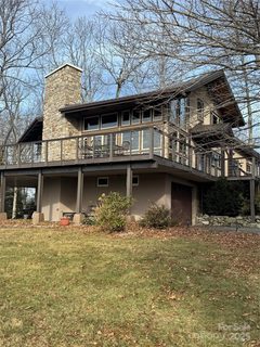 160 Crestwood Circle sold home in Linville Heights, Newland, NC