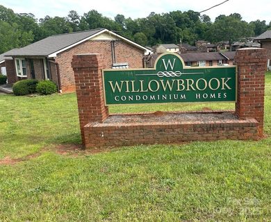 484 Willow Spring Lane pending home in Willowbrook, Rock Hill, SC