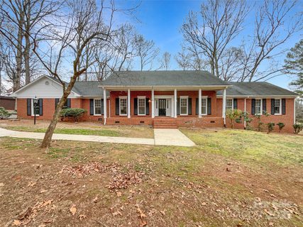 323 Glen Eagles Road