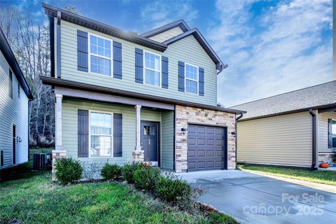 35 Greenly Lane sold home in Sycamore Cottages, Fletcher, NC