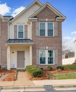 2006 Cramerton Village Drive sold home in Cramerton Village, Cramerton, NC