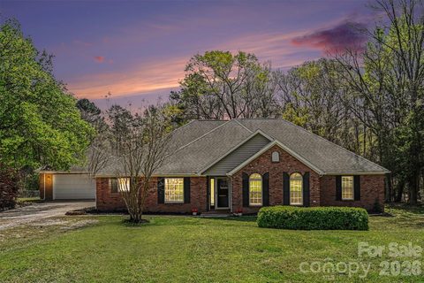 Homes in Plantation Forest, Waxhaw