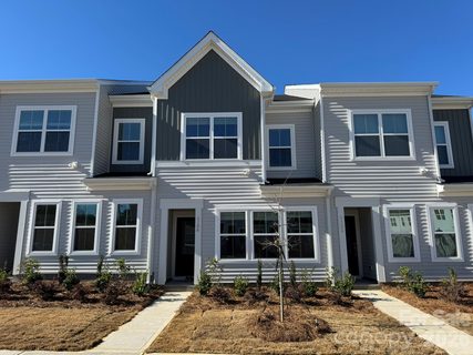 5106 Orchardview Way pending home in Lakeview Village, Charlotte, NC
