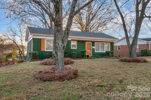 621 Reeves Court sold home in Beechwood Acres, Charlotte, NC