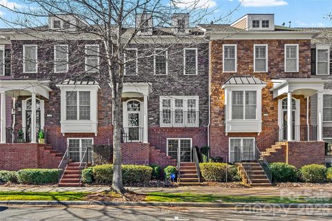 1114 Drayton Court