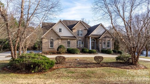Homes in Fairway Farms, Newton