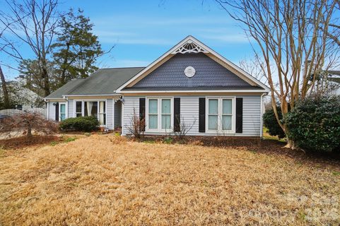 165 Edgewater Drive