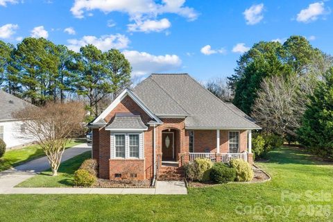 5244 Hickory Knoll Lane sold home in Hickory Ridge Estates, Mount Holly, NC