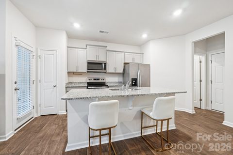 9051 Lowfalls Lane sold townhome in Trinity Village, Charlotte, NC