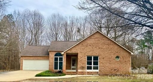 152 Kingfisher Drive sold home in Whippoorwill Woods, Mooresville, NC