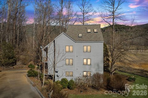 299 Blue Ridge Drive active home in Linville Falls Mountain Club And Preserve, Marion, NC