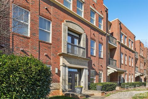 2952 Selwyn Avenue active condo in Amity Court, Charlotte, NC