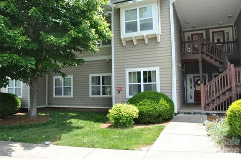 20 Foxden Drive sold condo in Fox Glen Condominium, Fletcher, NC