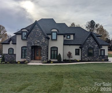 110 Hunts Landing Drive active home in Hunts Landing, Mooresville, NC