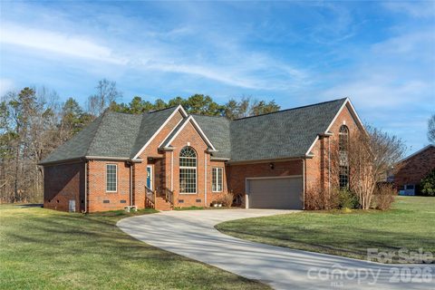 209 Fox Fire Run sold home in Fox Fire, Gastonia, NC