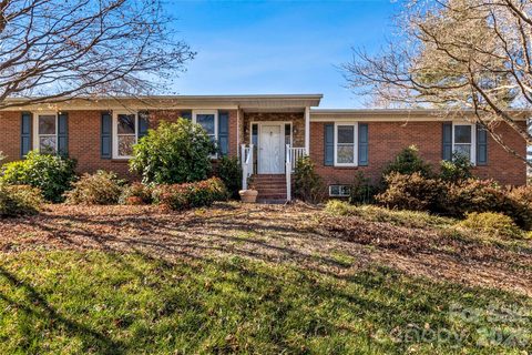 3606 Squirewood Drive sold home in Clemmons West, Clemmons, NC