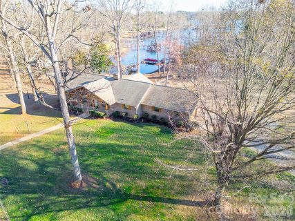 8194 Mallard Road sold home in Lincoln Forest, Denver, NC