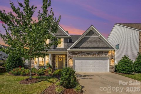 6247 Six String Court active home in Masons Bend, Fort Mill, SC